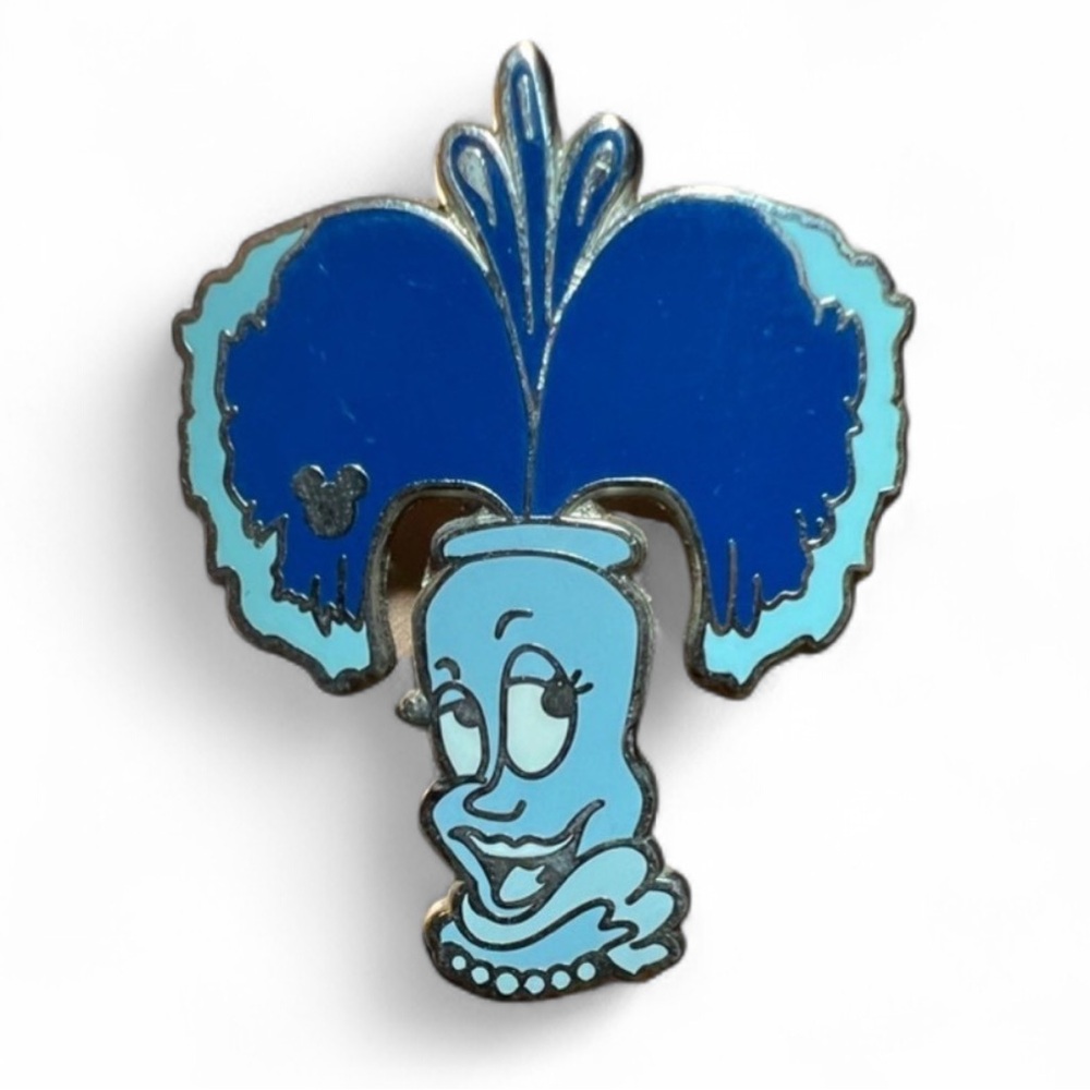 Disney pin trading hidden Mickey world of color fountain flower spout
